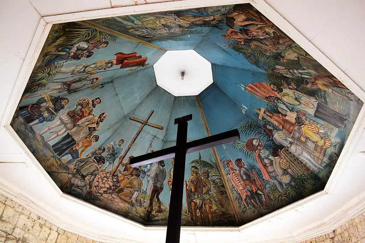 Magellan's Cross standing inside its pavilion in Cebu City.