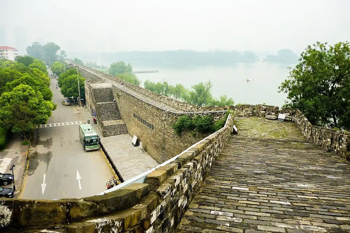 The stone walkway on top of the Ming city wall running along Xuanwu Lake.