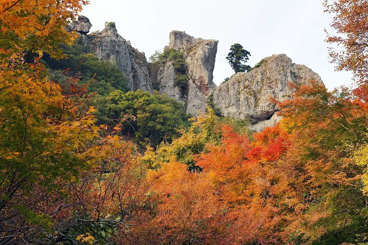 Mountain and valley scenery at Kankakei Gorge on Shodoshima.